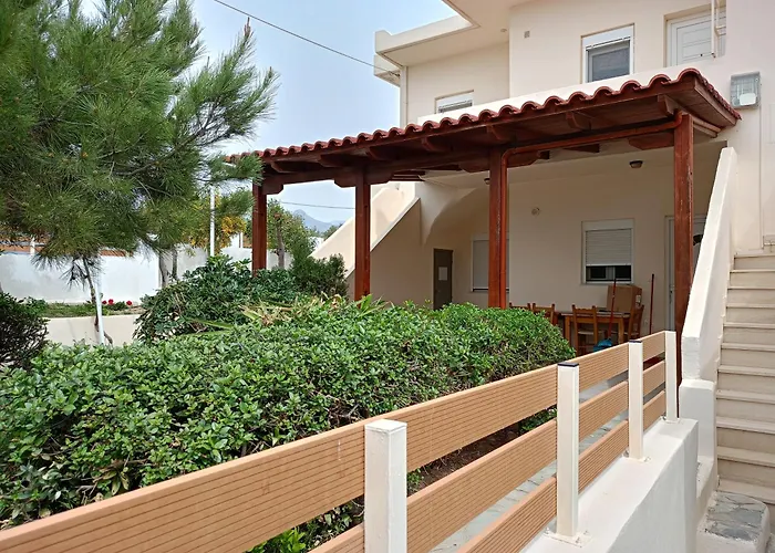 Lazaros&Pagona Houses Garden